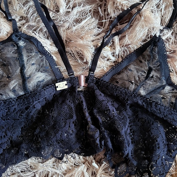 For Love And Lemons Black Lace Bra with Scalloped Edges - Picture 5 of 8